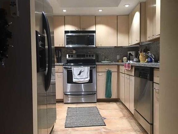 5th image of 1600 S Bayshore Ln APT 5A