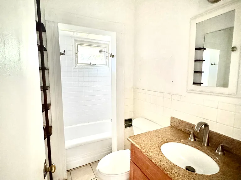 11 Betts Pl — Photo 14