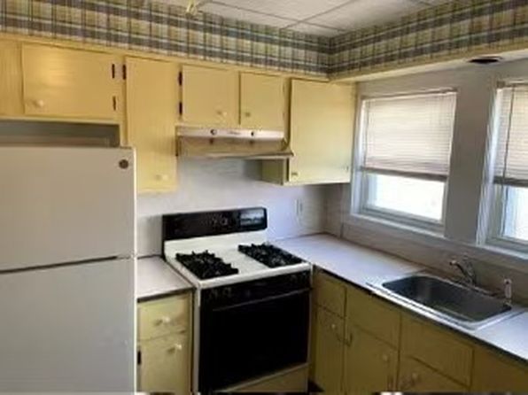 23 Tappan St #23