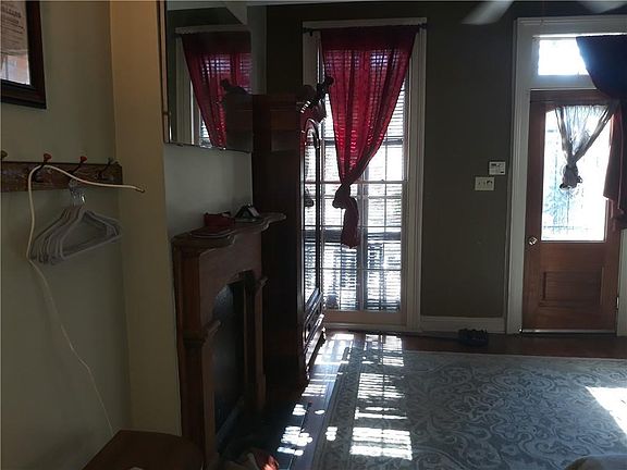 3rd image of 3135 Royal St