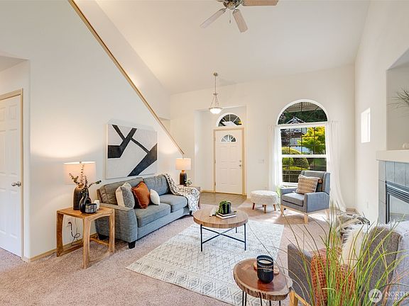 5th image of 18828 Eastwood Avenue E