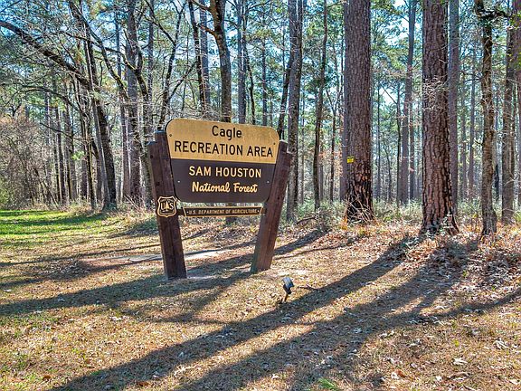 4th image of 2 Homestead Hill Rd