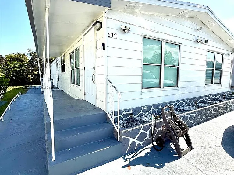 5371 NW 200th Ter #409 — Photo 26
