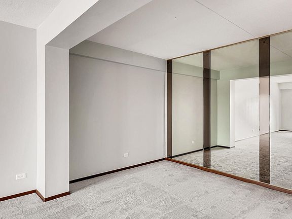 5th image of 828 Graceland Ave APT 503