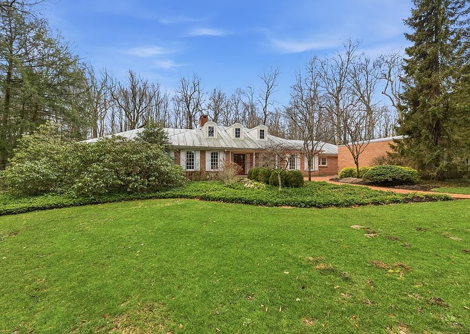 1st image of 1805 Westover Ln
