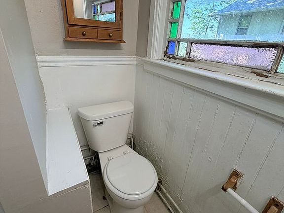 4th image of 848 15th St #4