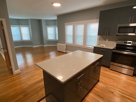 Kitchen / Living Room
