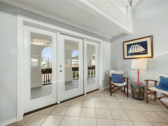5th image of 14 Jamaica Dr
