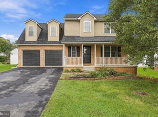 106 Gemstone Dr, Martinsburg, WV 25401