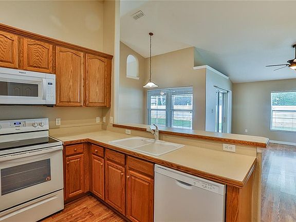 5th image of 36353 Grand Island Oaks Cir