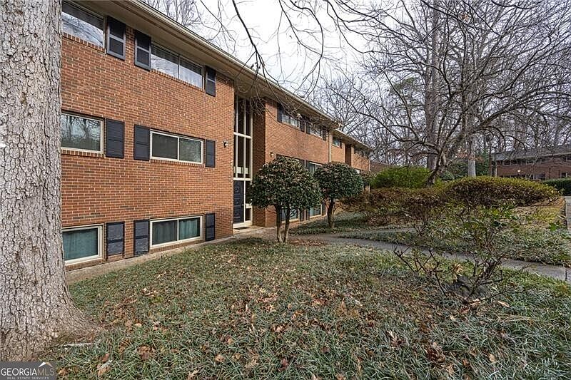 1st image of 1111 Clairemont Ave APT J2