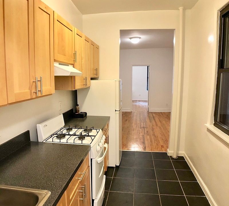 1st image of 1698 2nd Ave #1S