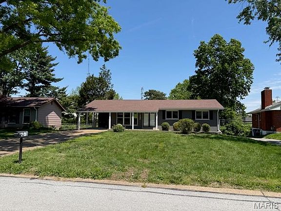 3rd image of 9515 Huron Dr