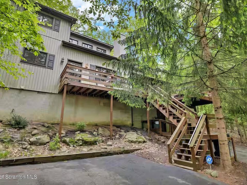 1st image of 259 Sandlewood Dr
