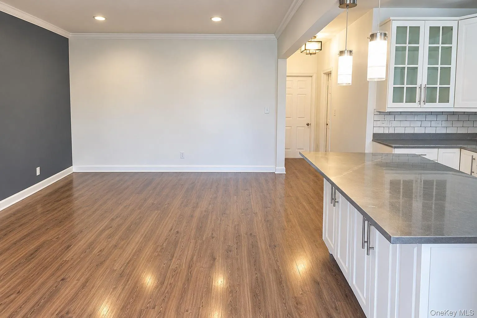 2 bed, 1.0 bath, 834 sqft, $3,015 — Photo 2