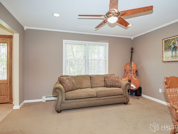 3rd image of 18 Aldrin Dr