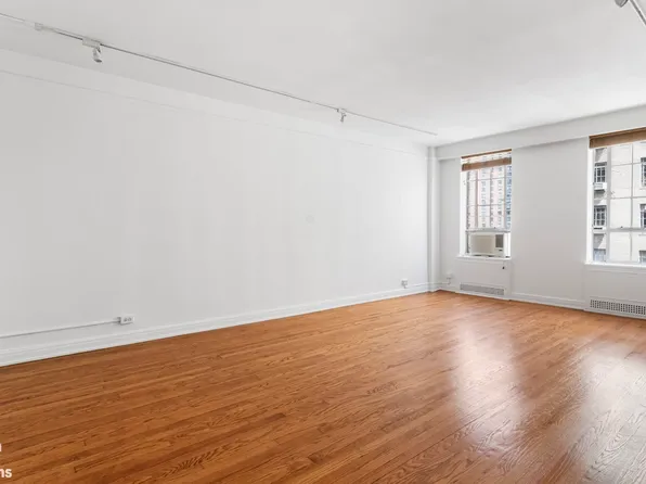 353 West 56th Street image 2 of 9