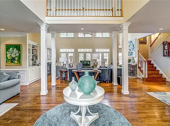 5th image of 9518 Park Bluff Ct