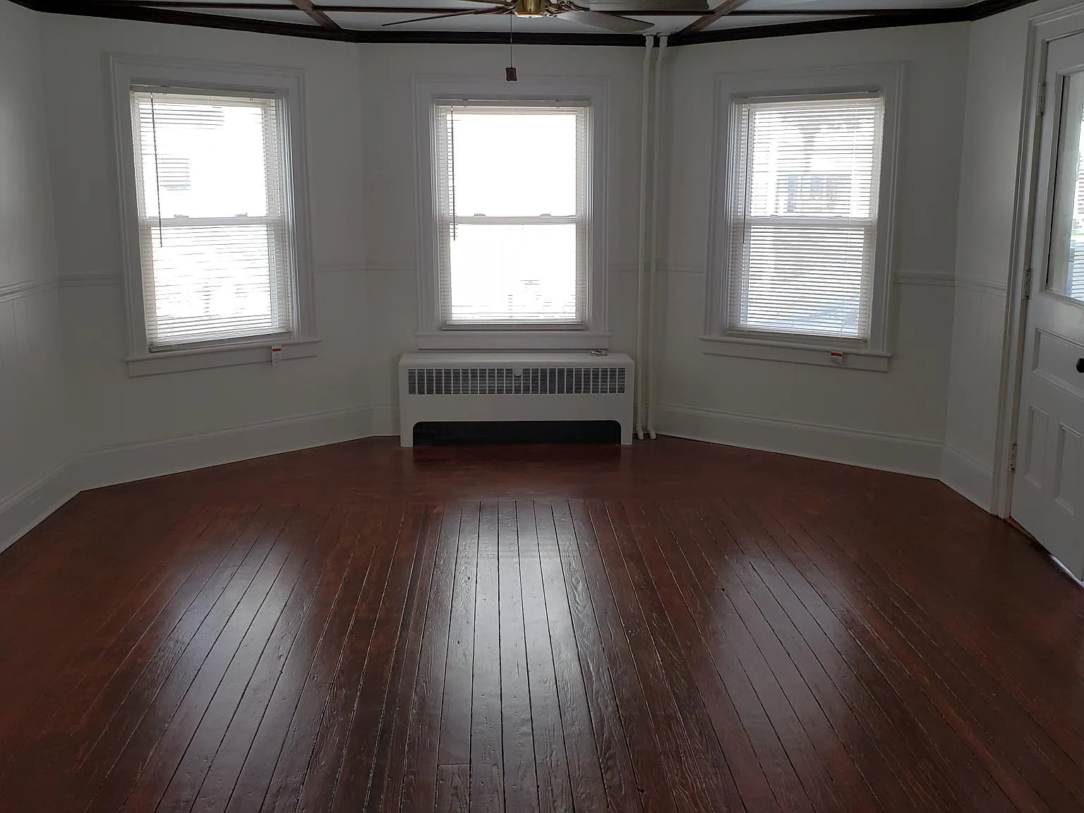 2 bed, 1000 sqft, $1,500 — Photo 2