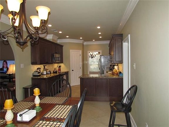 5th image of 7217 Meadowbrook Dr