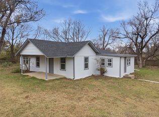 710 E Brissy St, Cushing, OK 74023