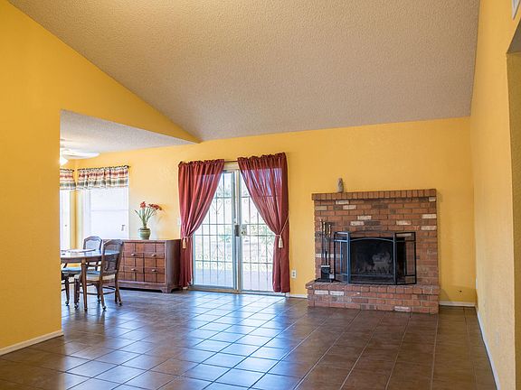 3rd image of 8644 W Diana Ave