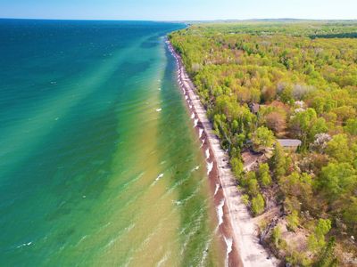 57583 Lakeshore Dr, Hancock, MI, 49930