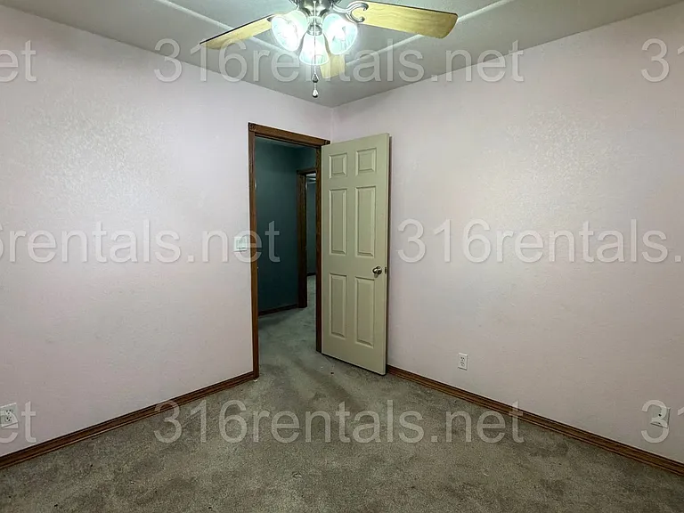 421 E 15th Ave — Photo 8
