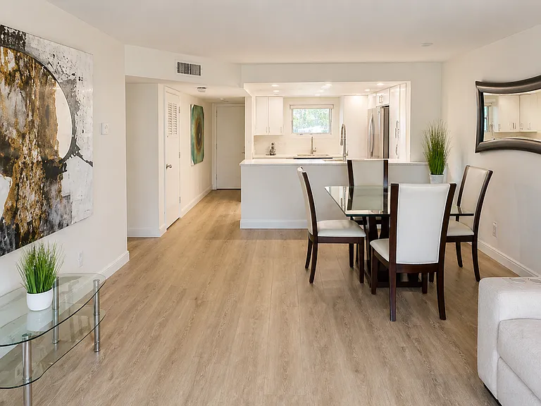 1200 NW 87th Ave #115 — Photo 3