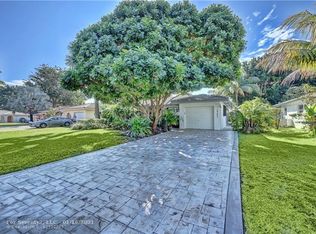 10602 NW 81st St, Tamarac, FL 33321