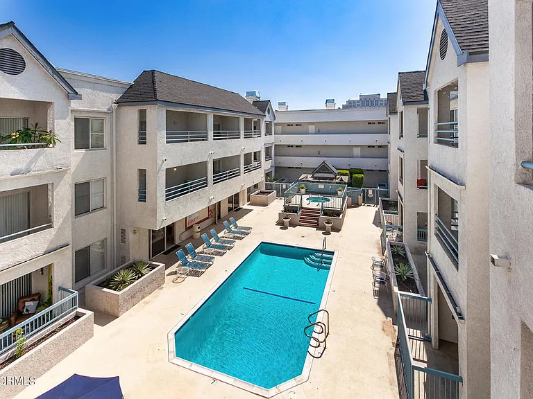 300 N El Molino Ave #210 — Photo 10