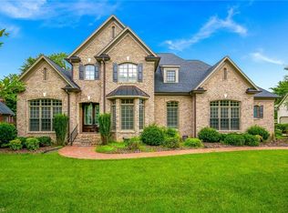 11 Westmount Ct, Greensboro, NC 27410