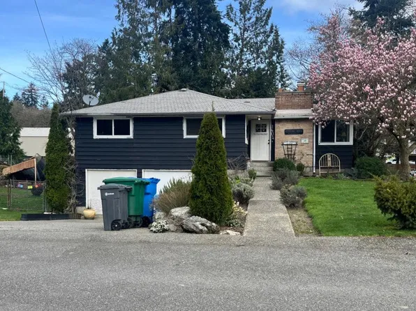 1604 N 203rd Pl, Shoreline, WA 98133