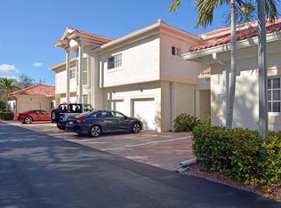564 7th Sq APT 201, Vero Beach, FL 32962