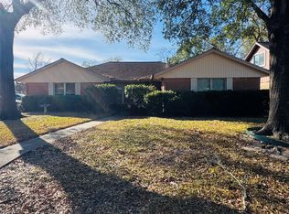 15718 Seavale Rd, Houston, TX 77062