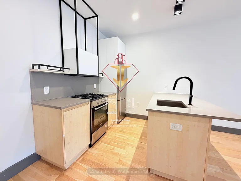 426 Arlington Ave #408A — Photo 6