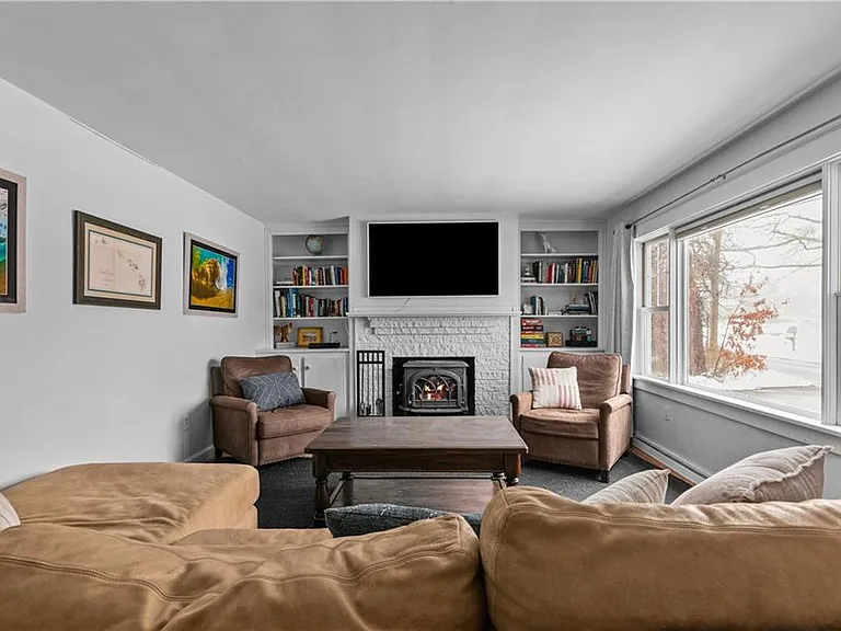 161 Mitchells Ln — Photo 3