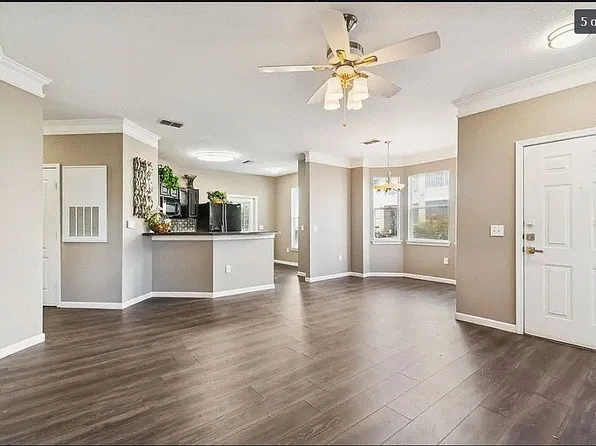 17978 Villa Creek Dr, Tampa, FL 33647
