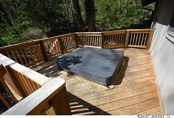 5th image of 1795 Dogwood Dr