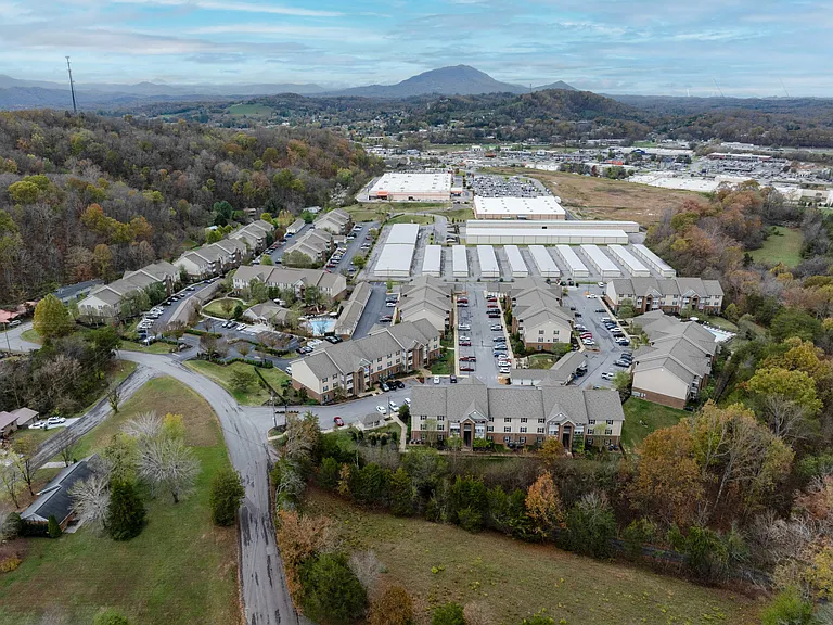 Overlook at Allensville — Photo 31