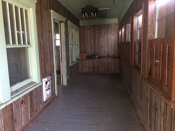 3rd image of 308 E Saint Louis Ave