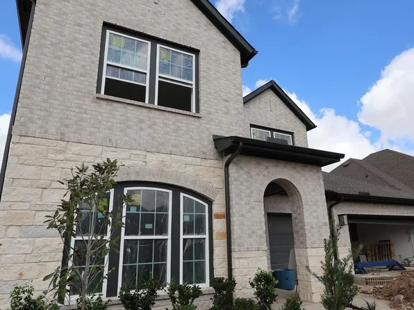 32034 River Birch Ln, Waller, TX 77484