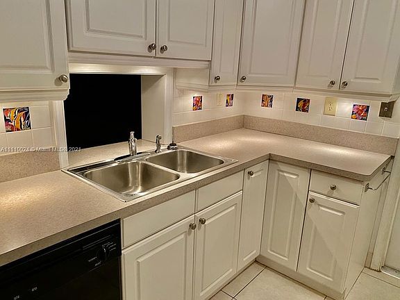 4th image of 4932 NW 54th St