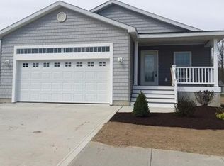 38 Patriots Dr, Westfield, MA 01085