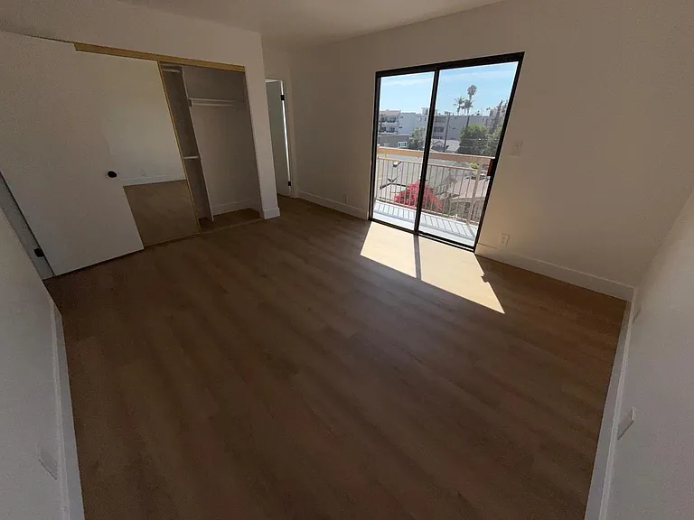 1321 N Vista St #309 — Photo 6