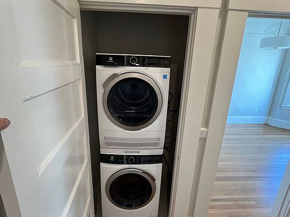 5th image of 2100 Jones St APT 3