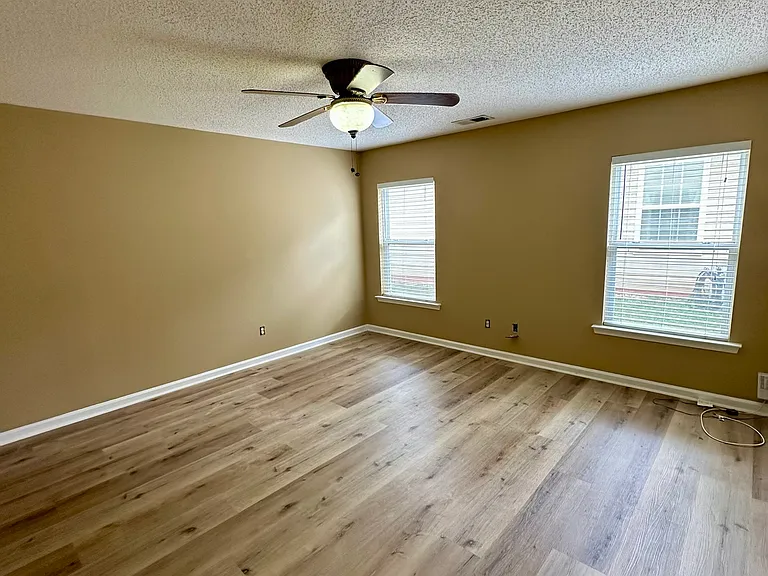 15313 Superior St — Photo 12