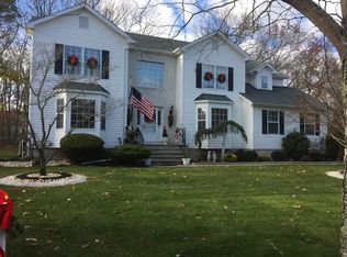 2 Hanna Dr, Lakewood, NJ 08701