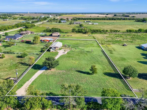 77 Macomb Cemetery Rd, Whitesboro, TX 76273