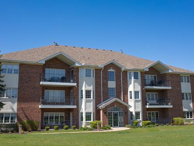 13149 Forest Ridge Dr APT 1A, Palos Heights, IL, 60463